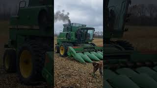 John Deere 8820 Combine Cold Start farmharvest combine johndeere coldstart [upl. by Hutner]