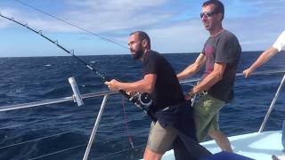 Arcachon  en haute mer pour pêcher le thon [upl. by Cariotta]