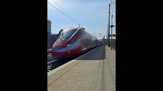 Eccezionalmente Frecciarossa1000 in transito sulla linea lenta alla stazione di Roma Settebagni [upl. by Leunamnauj]