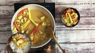 Curry de poulet thaï au lait de coco et gingembre  Recette Gloutonca [upl. by Rosel]