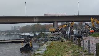 Carolabrücke Dresden 131124  Abriss im Wasser geht voran [upl. by Bivins]