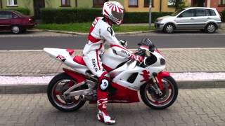 Yamaha YZF R1 98 [upl. by Nilat113]