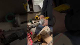 Dewalt DCF961 vtec and bolt breaking [upl. by Reivax]