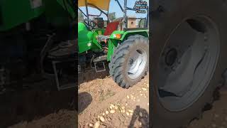 Deutz Fahr 3042 E Tractor With Potato Digger Performance [upl. by Aleafar41]