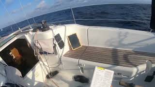 Tutoriel Accoster avec un bateau annexe  mouillage baignade pêche et chasse sous marine [upl. by Rubie892]