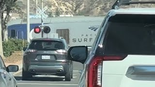 101824 Amtrak Pacific Surfliner 765 to Goleta 10 mins late in first street Simi valley [upl. by Niletak641]