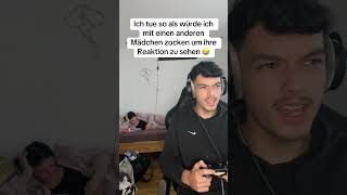 Ich tue so als würde ich mit ein anderen Mädchen zocken🤫😂 couple prank comedy beziehung [upl. by Nahtaoj223]