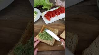 Sandwich „to go“ mit Tomaten und Mozarella🥪 shorts rezepte sandwich [upl. by Aicertal]