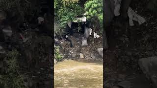 Duchazo en el río Medellín a que no te atreverías hacerlo [upl. by Argyres]