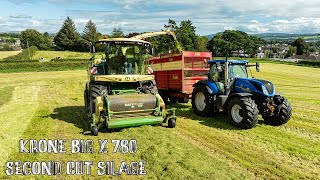 Krone Big X 780  Lifting second cut silage with 775hp [upl. by Laenaj]