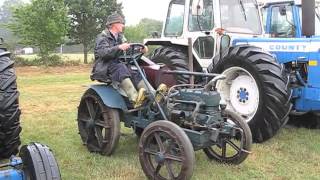 Weeks  Dungey Tractor starting and in motion [upl. by Aihcrop]