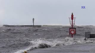 Ustka 2019 cofka Sztorm na Bałtyku [upl. by Ellehs]