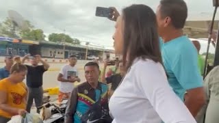 No quieren dejar llegar a Maria Corina machado a Barinas [upl. by Yenolem]