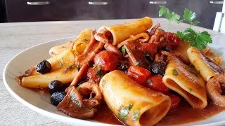 Paccheri al sugo di totani e olive  Le video ricette di Lara [upl. by Etteloc]