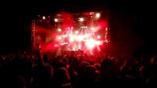 Kavinsky with MOP  Ante Up Remix LIVE 7ème Vague 2013 [upl. by Ahsinra]