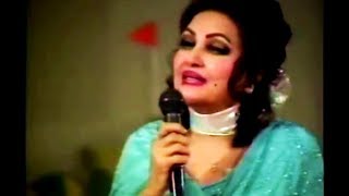 Noor Jehan Live  Ae Puttar Hattan Tay Nai Wikde  Live In Show [upl. by Roddy]