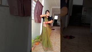 Chudiya khanak gayi hath ma ❤🔥 latamangeshkar songviralvideo hindisong dance snehasaket8742 [upl. by Helgeson]