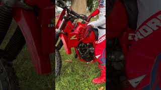 1982 Honda CR125R 2stroke Walk Around [upl. by Suhploda46]