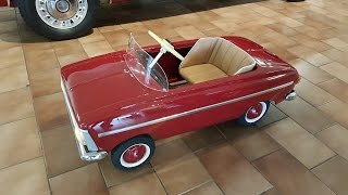 1983 Pedal car Moskvich  Restoration [upl. by Gilmer]