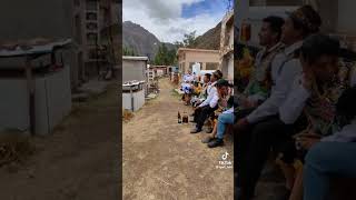 COMO HACER SONIDO DE COHETE CON SILBIDO EN CUSCO cusco humor cohete [upl. by Eward]