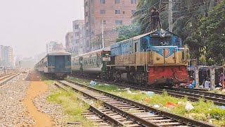 Double line crossing Between Jamalpur Commuter amp Jayantika Express  Bangladesh Railway [upl. by Lipson]