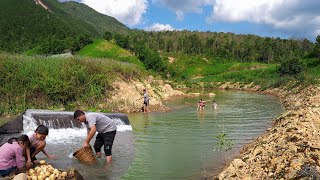 Harvesting Yams to Sell at Market Visiting Ponds to Catch Fish on the Hill  Family Farm [upl. by Ilyssa]