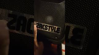 Il bastardo karaoke con un adesivo da collezione Zac style Pochi capiranno [upl. by True]