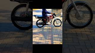 Honda 125 one wheelingcg 125 modified illegalmoon shorts onewheeling hondamotorcycle [upl. by Helbon177]