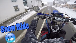 ENDURO FAHREN IM SCHNEE  Yamaha WR 250 r  PaddyEnduro [upl. by Brynna]