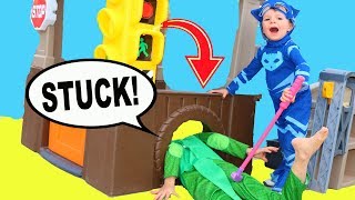 PJ Masks GEKKO STUCK IN PLAYHOUSE Episode with Catboy Playing with Toys [upl. by Andrus]