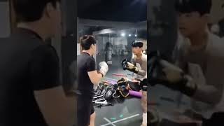 The Man who destroyed Johnny Somali fighting a bully 유달근 johnnysomali [upl. by Notanhoj]