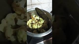 alu gobhi ki majedaar sabji tari wali 👌👌👌😜😜🥰🥰🥰🥰👌👌👌👌👌 [upl. by Wolfgram]