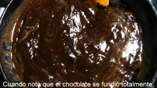 LA COCINA DE ILE  Baño o Cobertura de chocolate para tortas [upl. by Gabler]