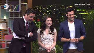 Beyaz Show  Serkan Çayoğlu ve Özge Gürelin Arnavutluktan gelen hayranı [upl. by Irrok]