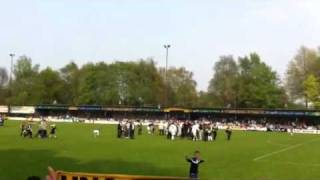 UNA supporters zingen Zeelster volkslied [upl. by Holladay]