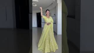 waah keya cheej bani h mere se song Madhuri Dixit beautiful look dance vairalvideo shorts [upl. by Nyleahs]