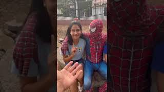 SPIDERMAN TIENE NUEVAS AMIGAS 😰 omg spiderman yeah yeahyeahyeah [upl. by Fox]