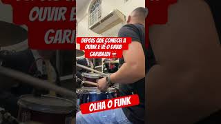 Baterista fã do Groove do mestre David Garibaldi 🥁 youtube bateria youtubeshorts bateras [upl. by Alhan]