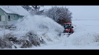 72 inch Berco Snowblower Quick Attach on a Branson 5520 CH Tractor  a snowblower by Bercomac [upl. by Studner]