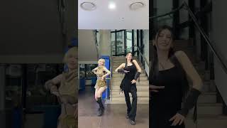 ITZY ITZYComeback ITZYGOLD comeback ITZY MIDZY Cheer up [upl. by Annaeed]