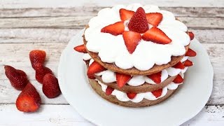 TORTA FRAGOLOSA  panna fragole e marmellata  strawberry cake [upl. by Nat]