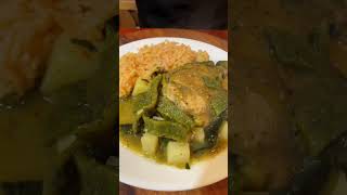 Pollo en salsa tatemada con rajas shorts [upl. by Scales]