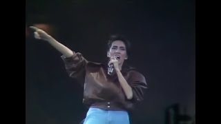 梅艷芳  冰山大火 【1985梅艷芳盡顯光華演唱會】 [upl. by Ninnahc943]