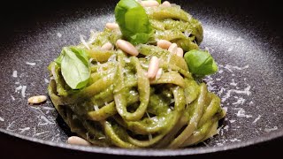 PESTO alla Genovese Ecco come farlo a regola darte [upl. by Akihsal]