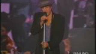 Celentano concerto live canta quotPREGHEROquot e quotSTORIA DAMOREquot [upl. by Erdnassac690]