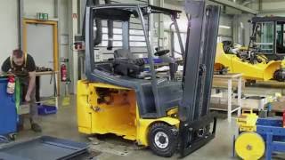 Full Forklift Refurbishment time lapse  Jungheinrich JUNGSTARS [upl. by Simonne]