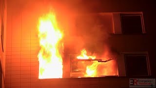 DURCHZÜNDUNG BEI HOCHHAUSBRAND  Wohnung im Vollbrand  Großeinsatz Feuerwehr Düsseldorf [upl. by Namor]