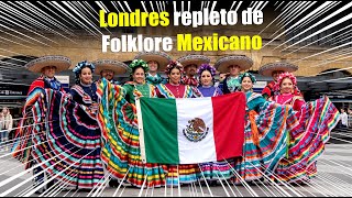 Folklore Mexicano inunda Londres Inglaterra Kings Cross St Pancras  Gira Internacional 2020 [upl. by Erihppas]