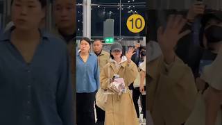 Song Hye Kyo at the airport heading back to Korea 💕 송혜교 songhyekyo hallyustar superstar actress [upl. by Braden]