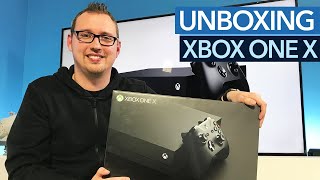 Xbox One X  Unboxing Das steckt in der Verpackung der Standard Edition [upl. by Letnuahc]